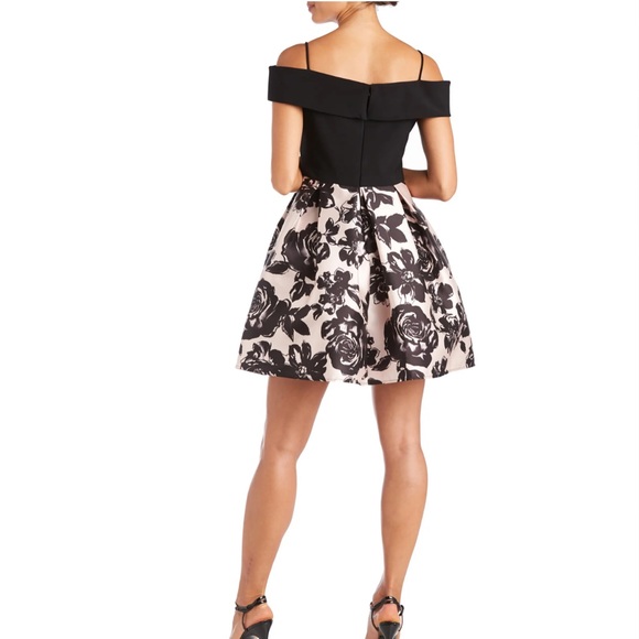 Morgan & Co Shoulder Party Dress - Picture 5 of 5